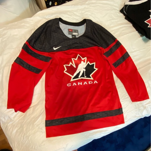 Team Canada Other - IIHF Nike Team Canada Long Sleeve Jersey S